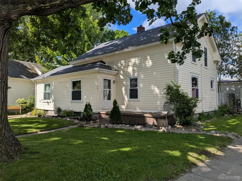 300 Bristol Street S Almont Village MI 48003