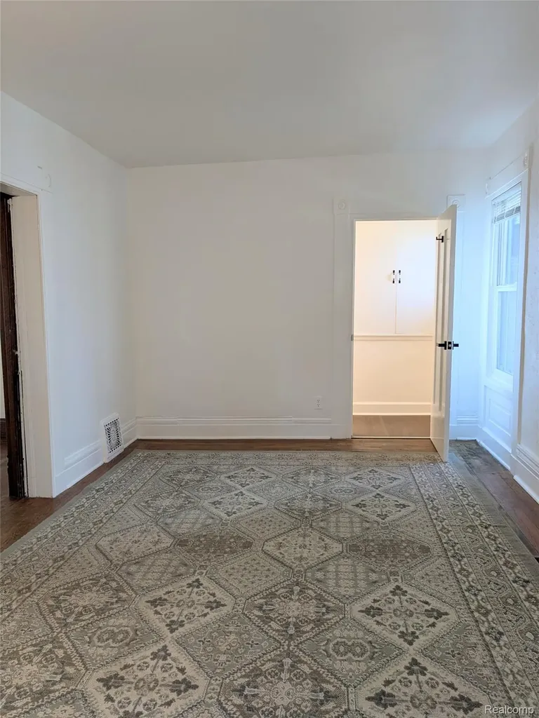 300 Bristol Street S Almont Village MI 48003