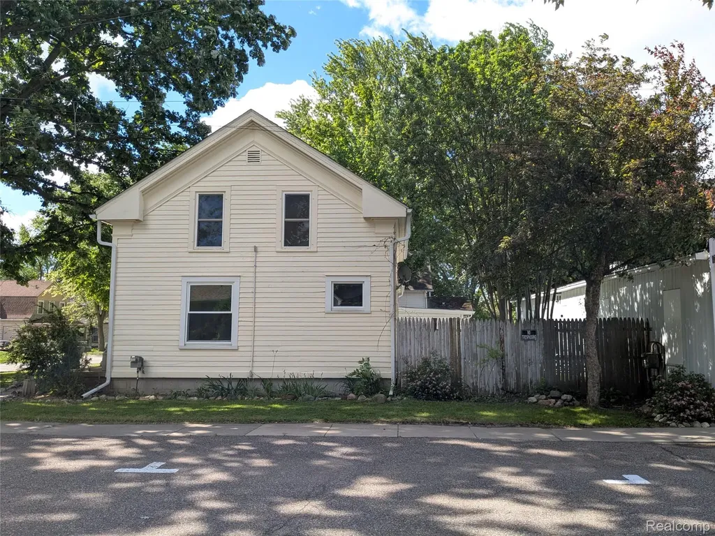 300 Bristol Street S Almont Village MI 48003