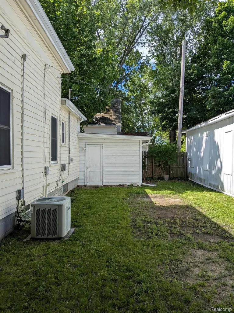 300 Bristol Street S Almont Village MI 48003