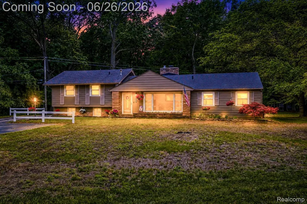 24193 Kraft Place Brownstown Charter Township MI 48174
