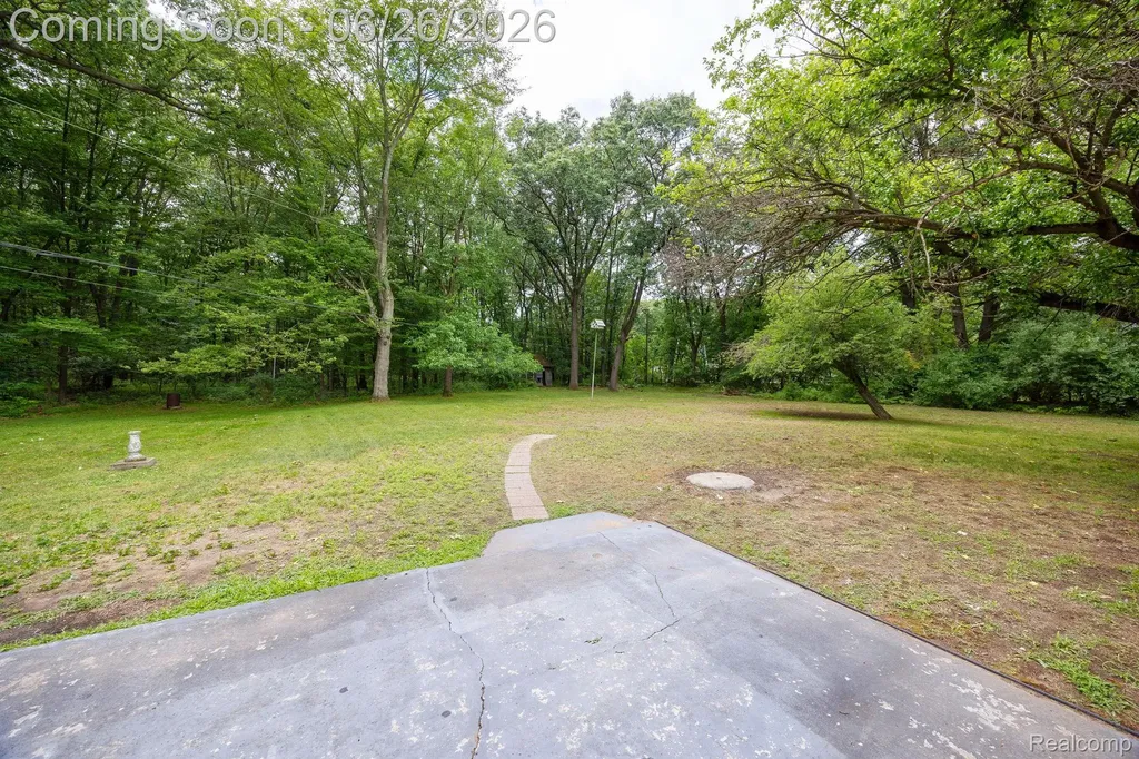 24193 Kraft Place Brownstown Charter Township MI 48174