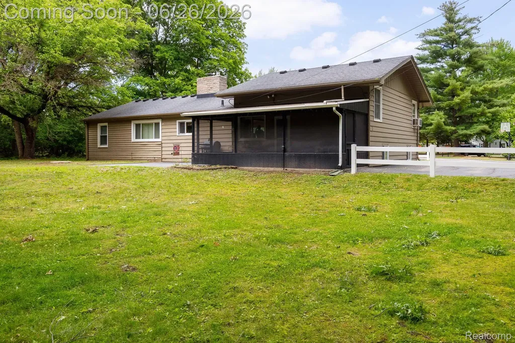 24193 Kraft Place Brownstown Charter Township MI 48174