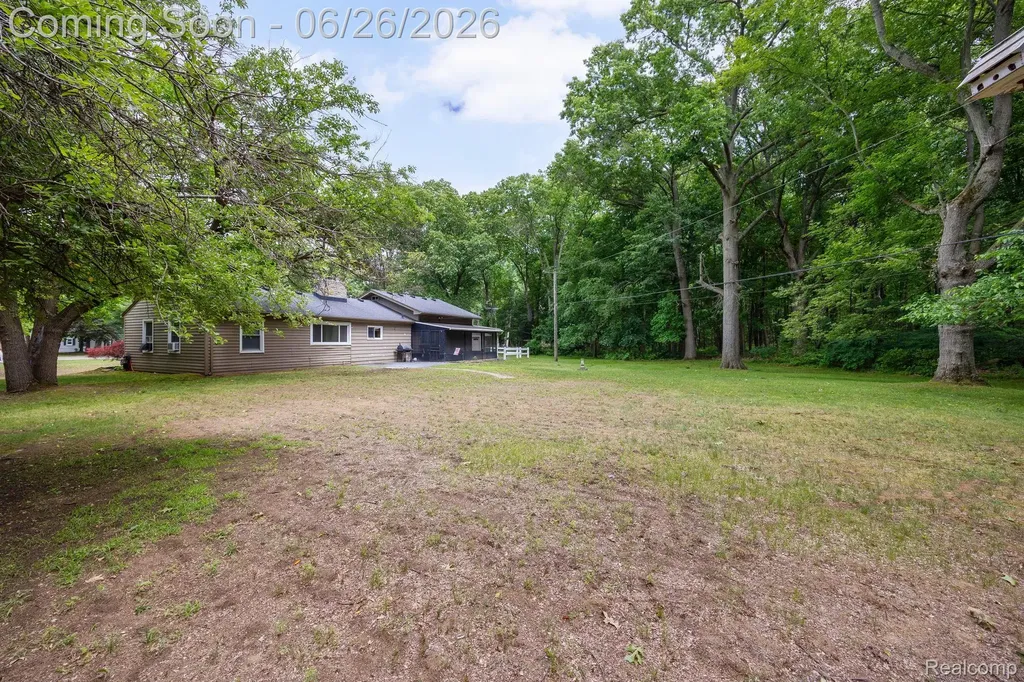 24193 Kraft Place Brownstown Charter Township MI 48174