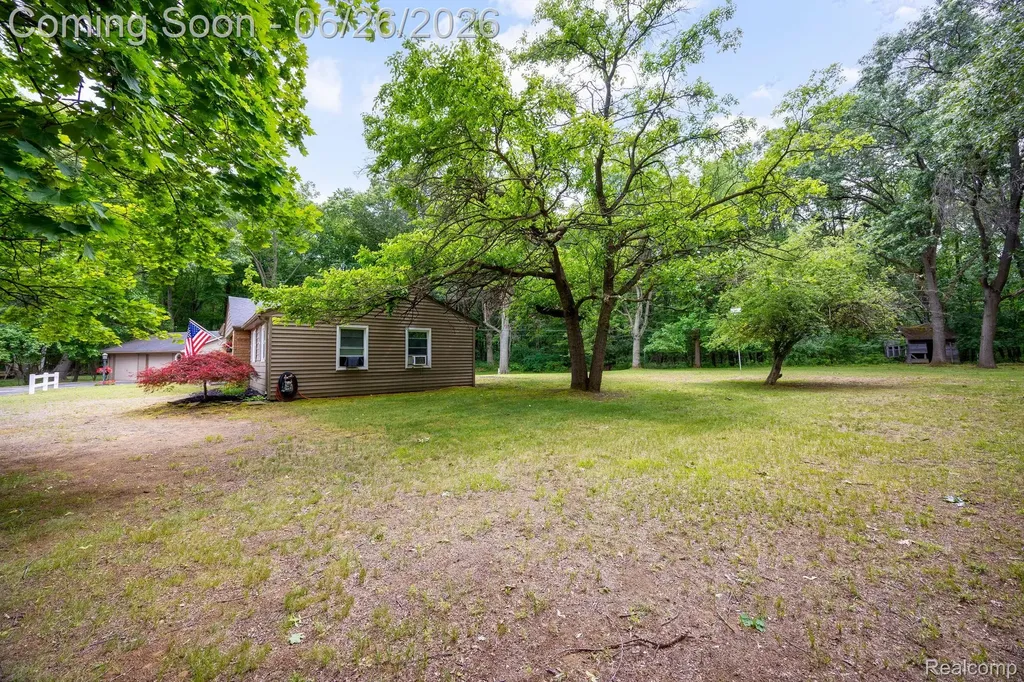 24193 Kraft Place Brownstown Charter Township MI 48174