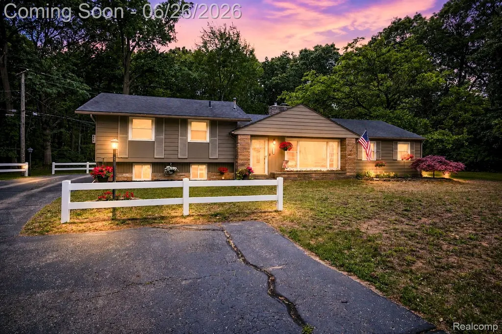 24193 Kraft Place Brownstown Charter Township MI 48174