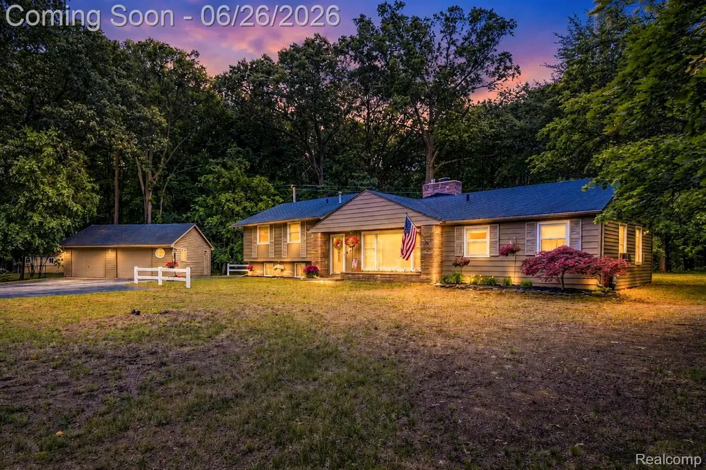 24193 Kraft Place Brownstown Charter Township MI 48174
