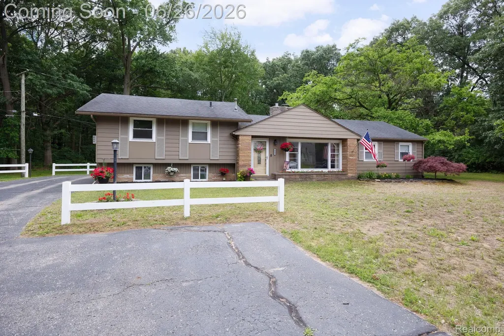 24193 Kraft Place Brownstown Charter Township MI 48174