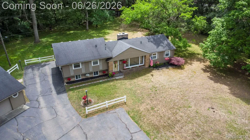 24193 Kraft Place Brownstown Charter Township MI 48174