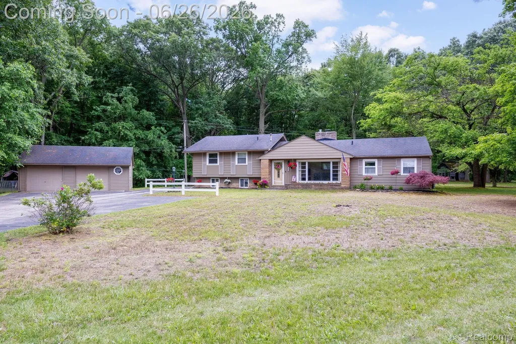 24193 Kraft Place Brownstown Charter Township MI 48174