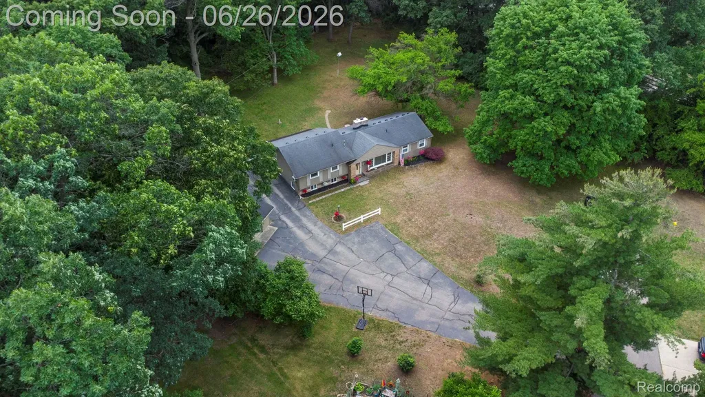 24193 Kraft Place Brownstown Charter Township MI 48174