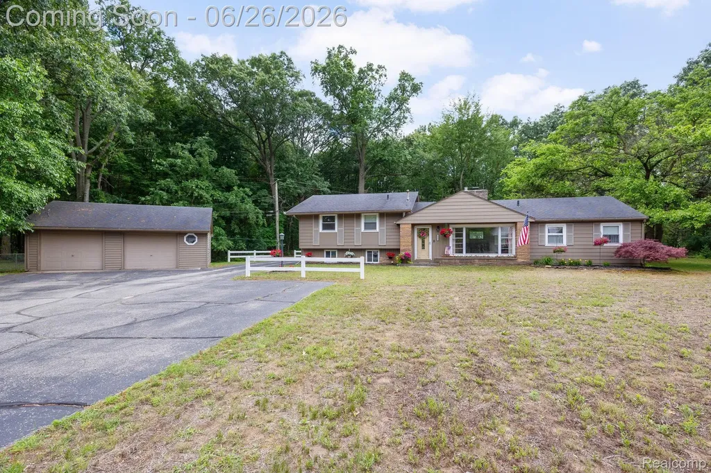 24193 Kraft Place Brownstown Charter Township MI 48174