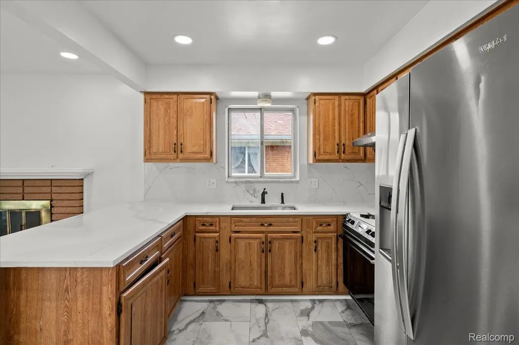 3535 Hein Drive Sterling Heights City MI 48310