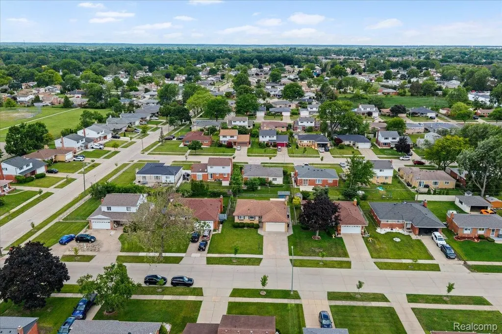 3535 Hein Drive Sterling Heights City MI 48310