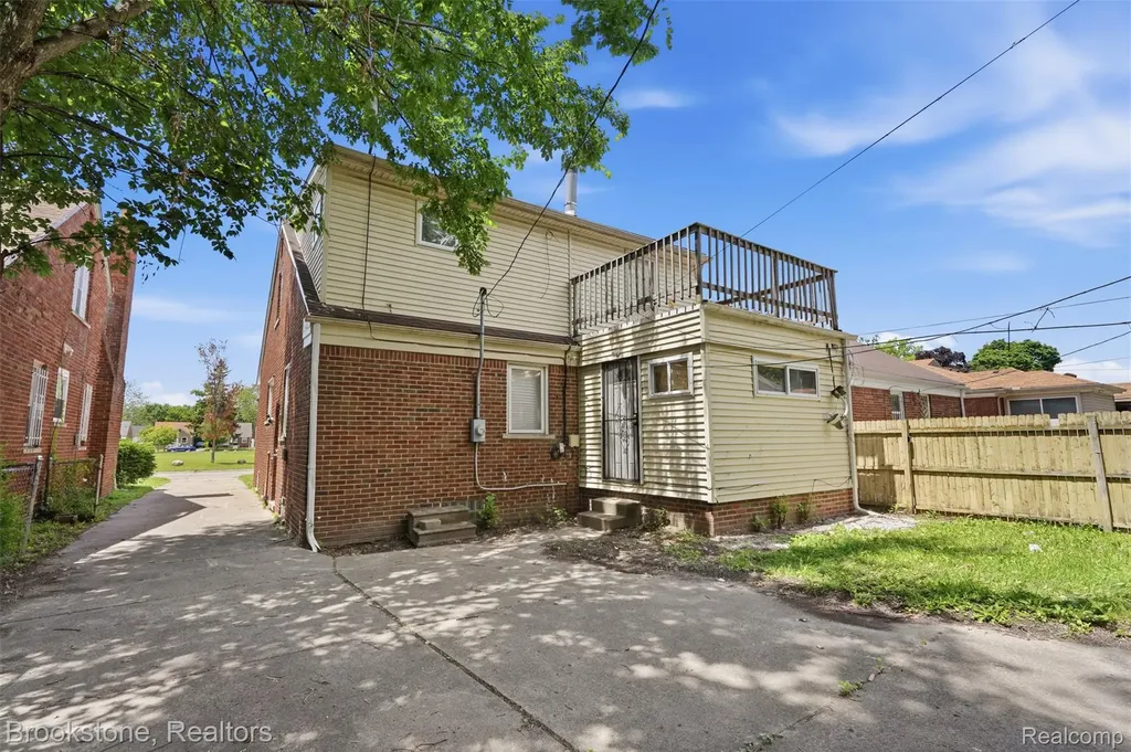18034 Lesure Street Detroit City MI 48235