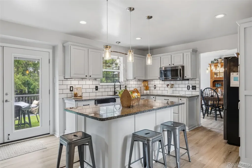 11682 Heatherwood Circle Taylor City MI 48180
