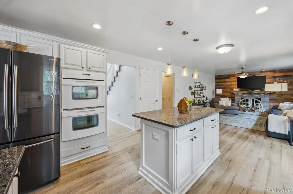 11682 Heatherwood Circle Taylor City MI 48180
