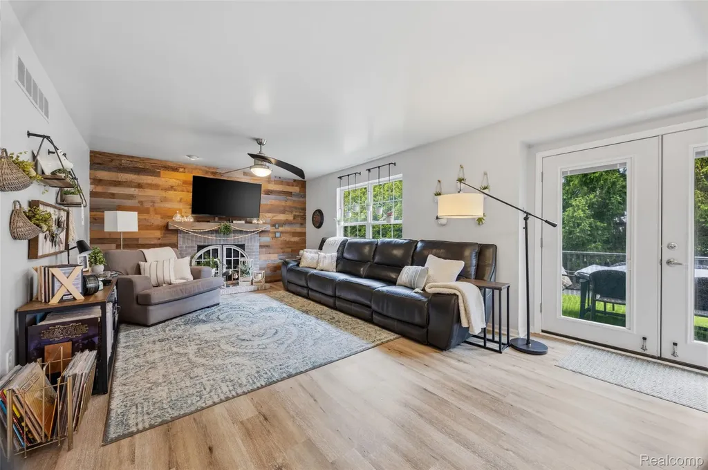 11682 Heatherwood Circle Taylor City MI 48180