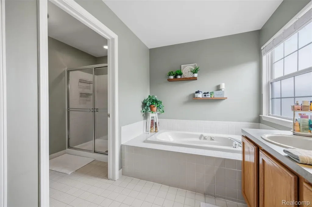 11682 Heatherwood Circle Taylor City MI 48180