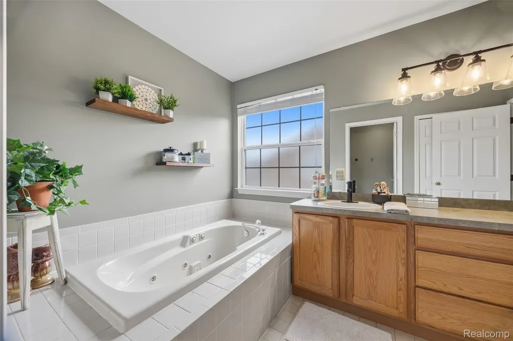 11682 Heatherwood Circle Taylor City MI 48180