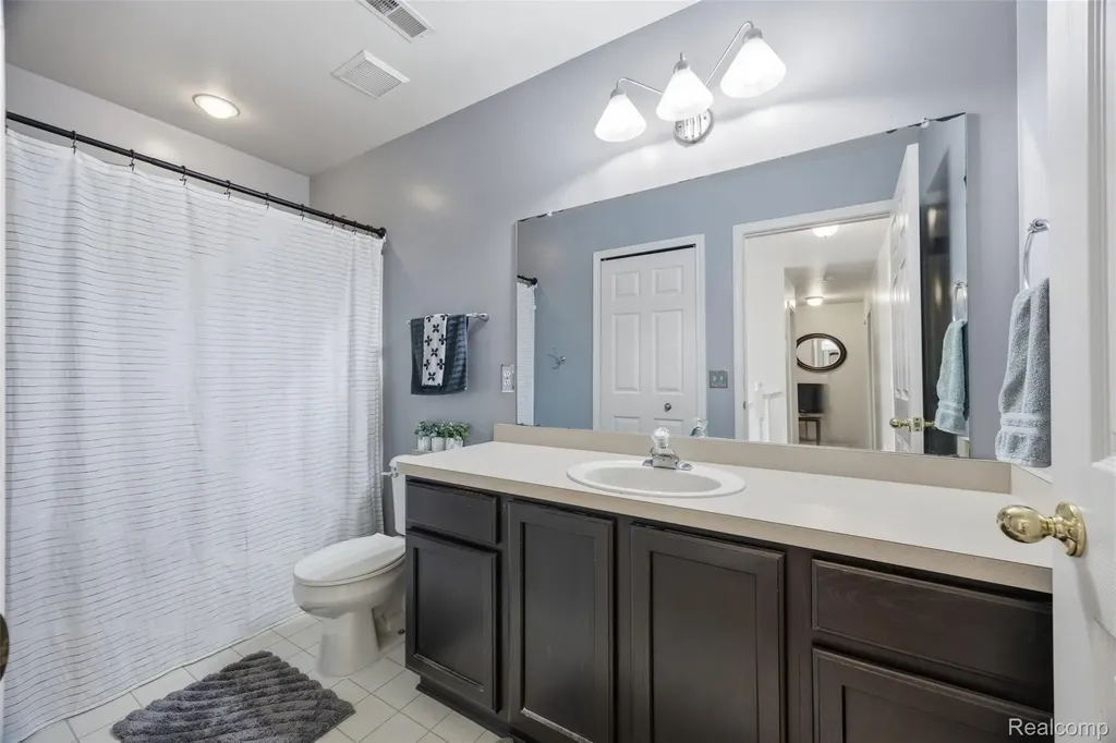 11682 Heatherwood Circle Taylor City MI 48180