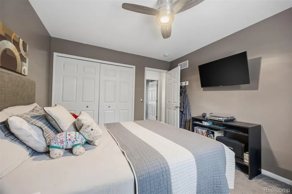 11682 Heatherwood Circle Taylor City MI 48180