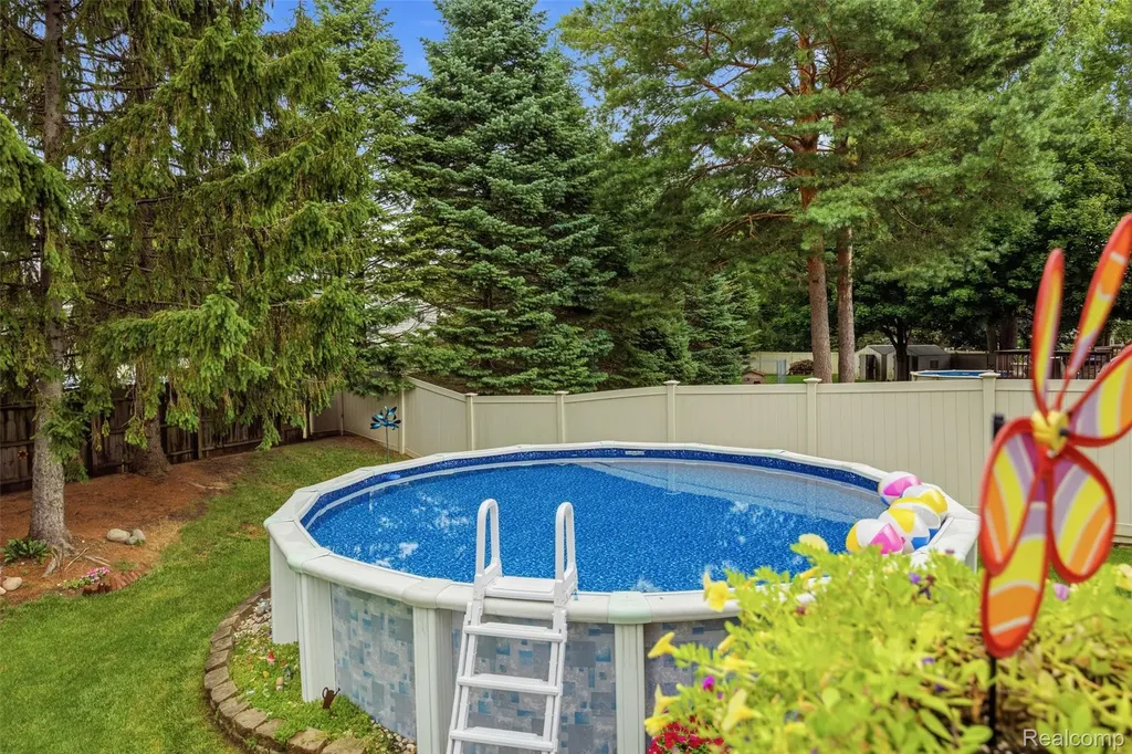 11682 Heatherwood Circle Taylor City MI 48180