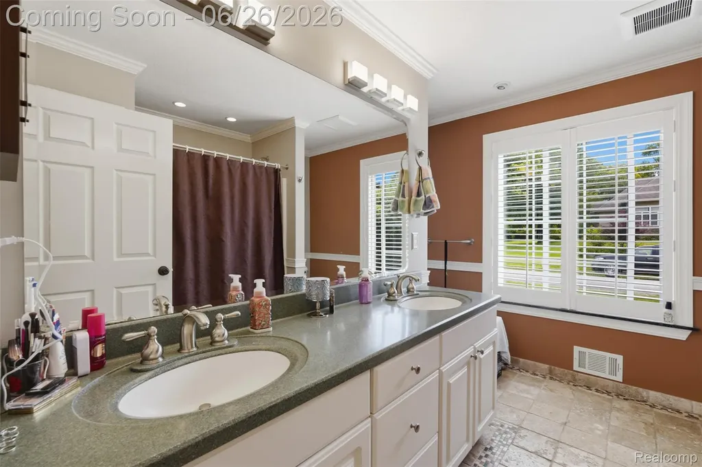 88 Luella Avenue Scio Township MI 48103