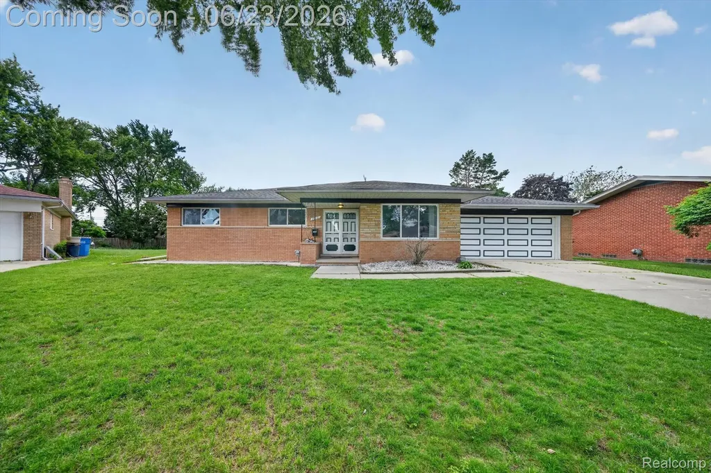 29101 Campbell Drive Warren City MI 48093