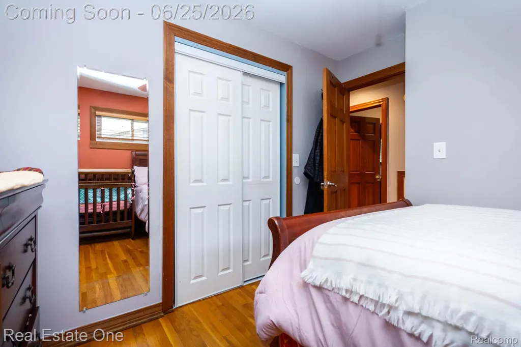 220 Winry Drive Rochester Hills City MI 48307