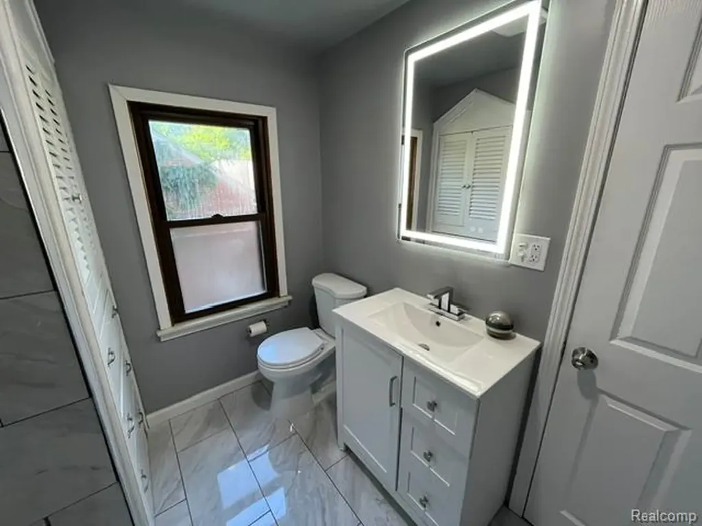 14250 Inkster Road Redford Charter Township MI 48239