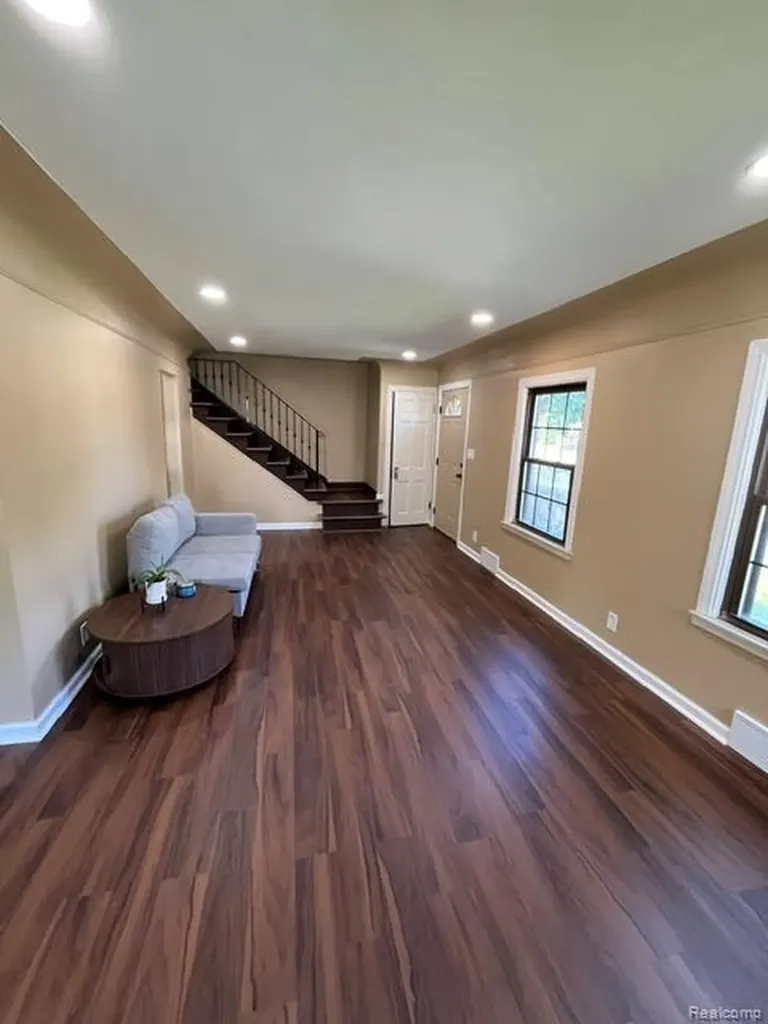 14250 Inkster Road Redford Charter Township MI 48239