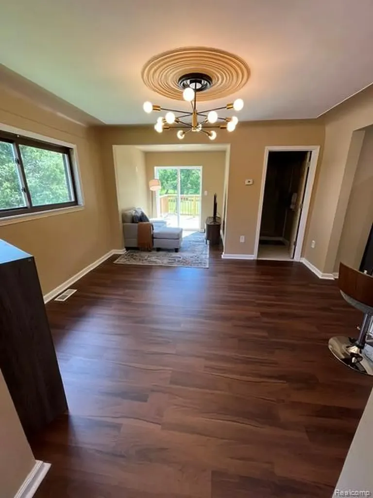 14250 Inkster Road Redford Charter Township MI 48239