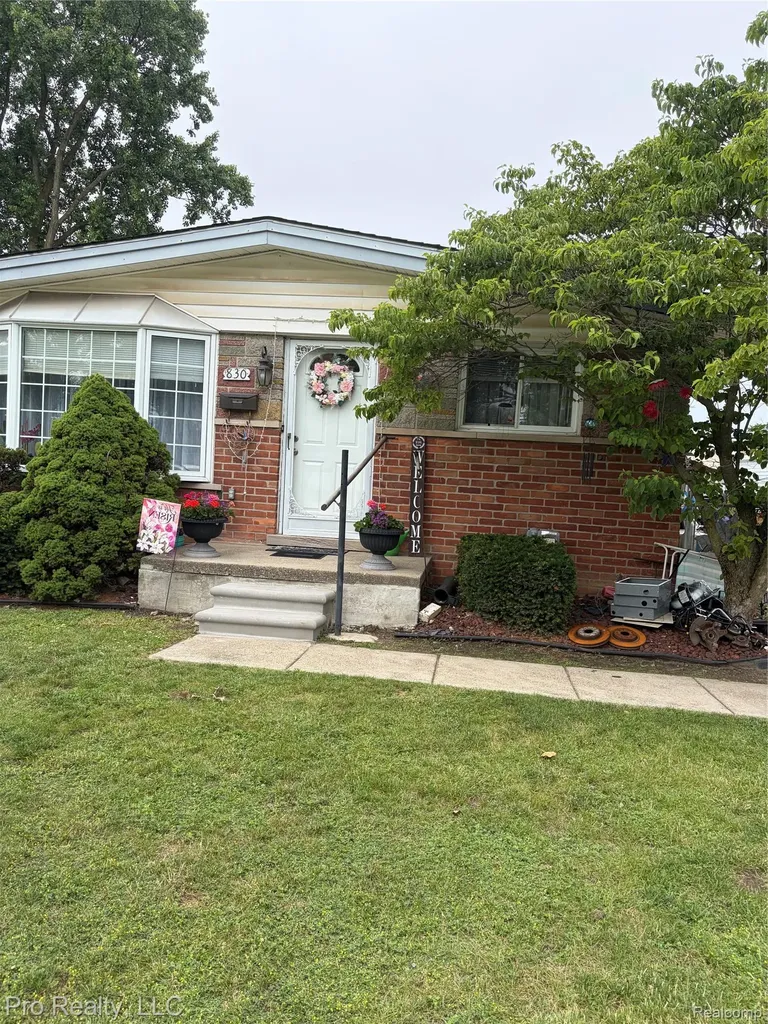 830 S Venoy Road Westland City MI 48186