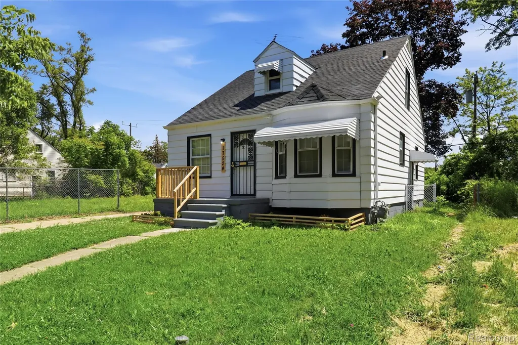 17524 Heyden Street Detroit City MI 48219