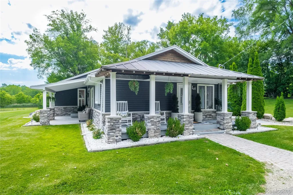 4418 N Gale Road Richfield Township MI 48423