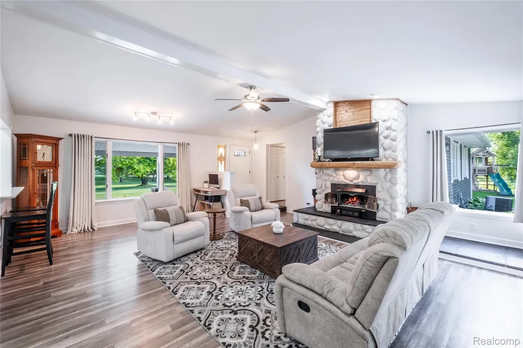 4418 N Gale Road Richfield Township MI 48423