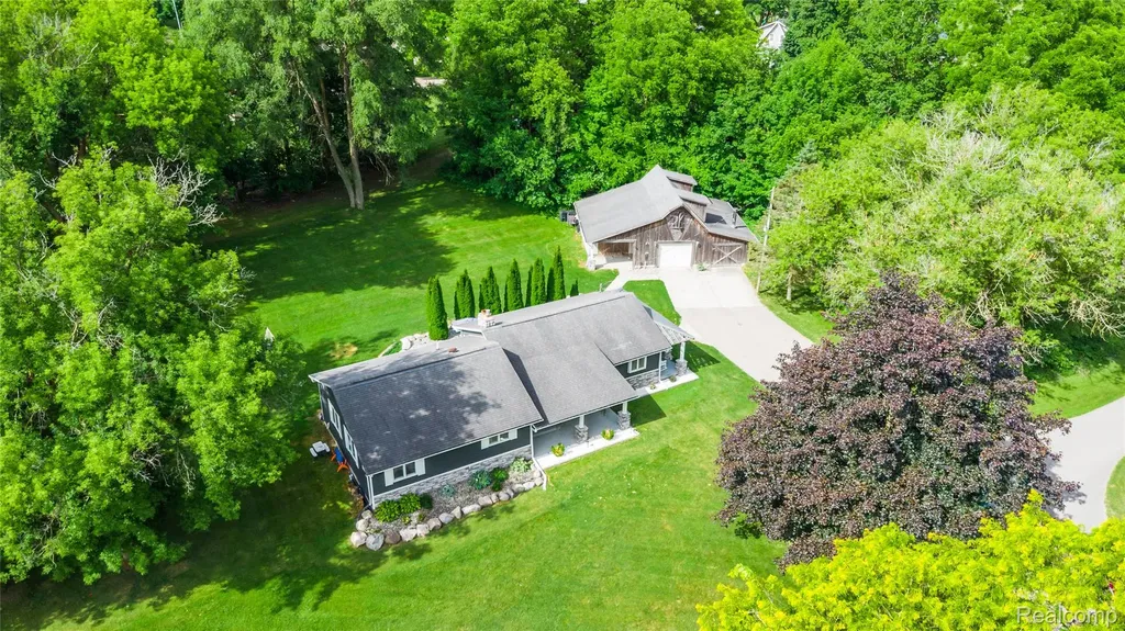 4418 N Gale Road Richfield Township MI 48423