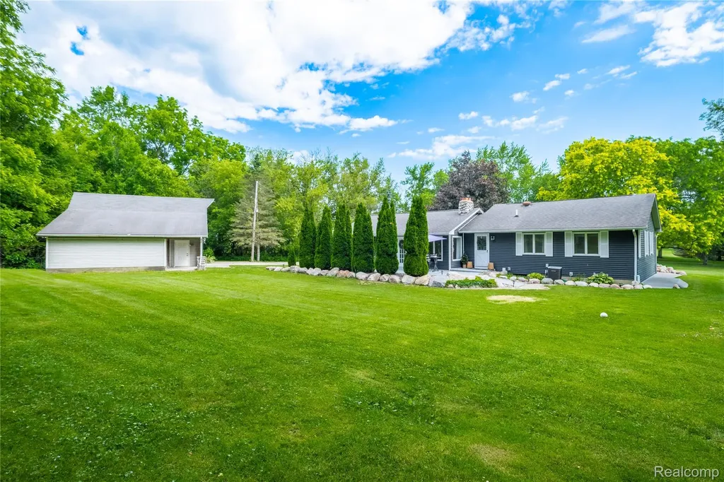 4418 N Gale Road Richfield Township MI 48423
