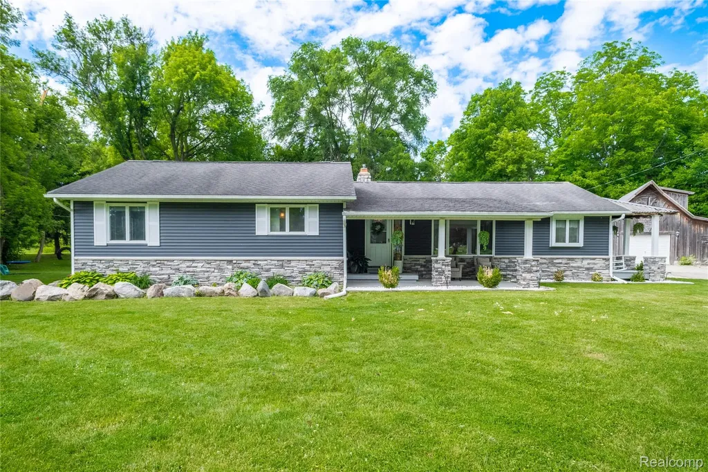 4418 N Gale Road Richfield Township MI 48423