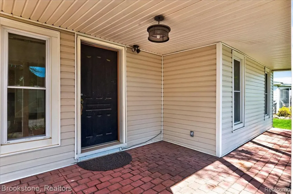 207 N Church Ortonville Village MI 48462