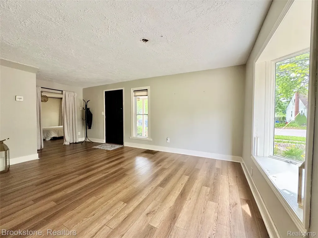 207 N Church Ortonville Village MI 48462