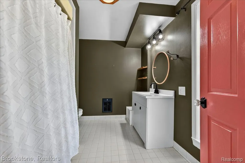 207 N Church Ortonville Village MI 48462