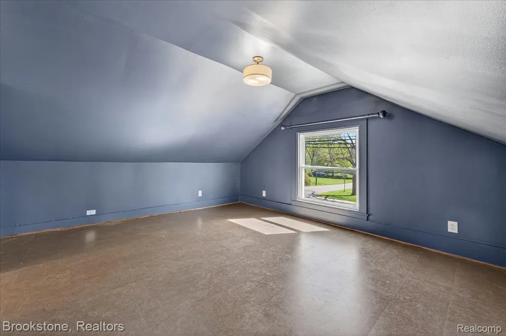 207 N Church Ortonville Village MI 48462