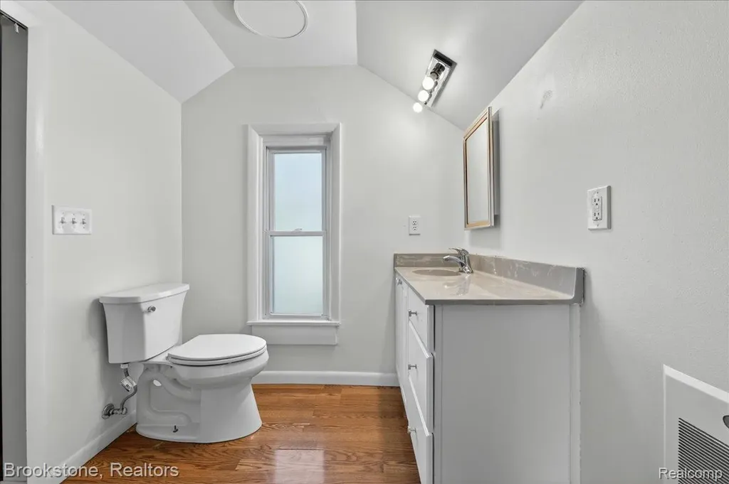 207 N Church Ortonville Village MI 48462