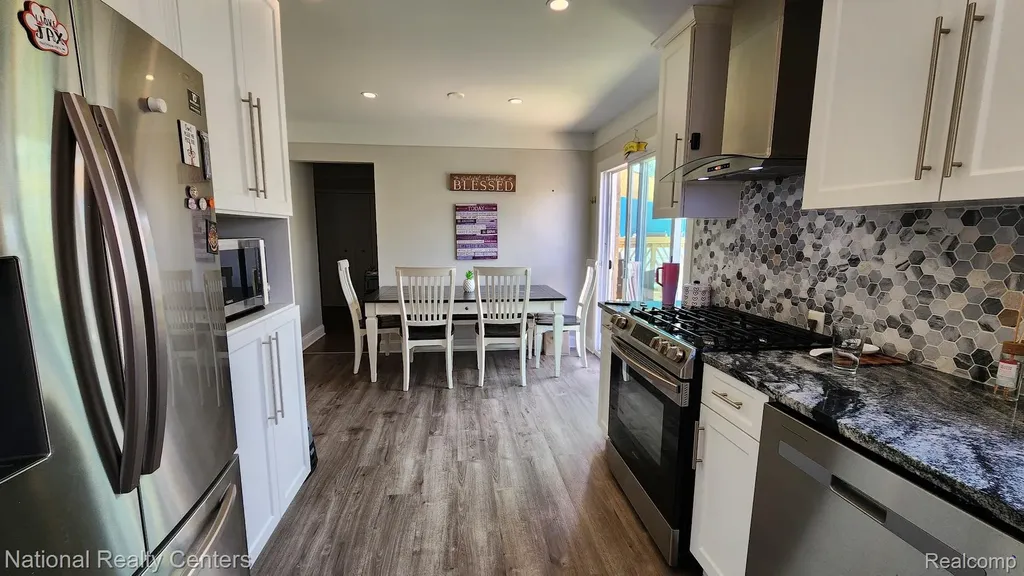 22334 Mary Street Taylor City MI 48180