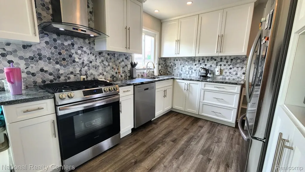 22334 Mary Street Taylor City MI 48180