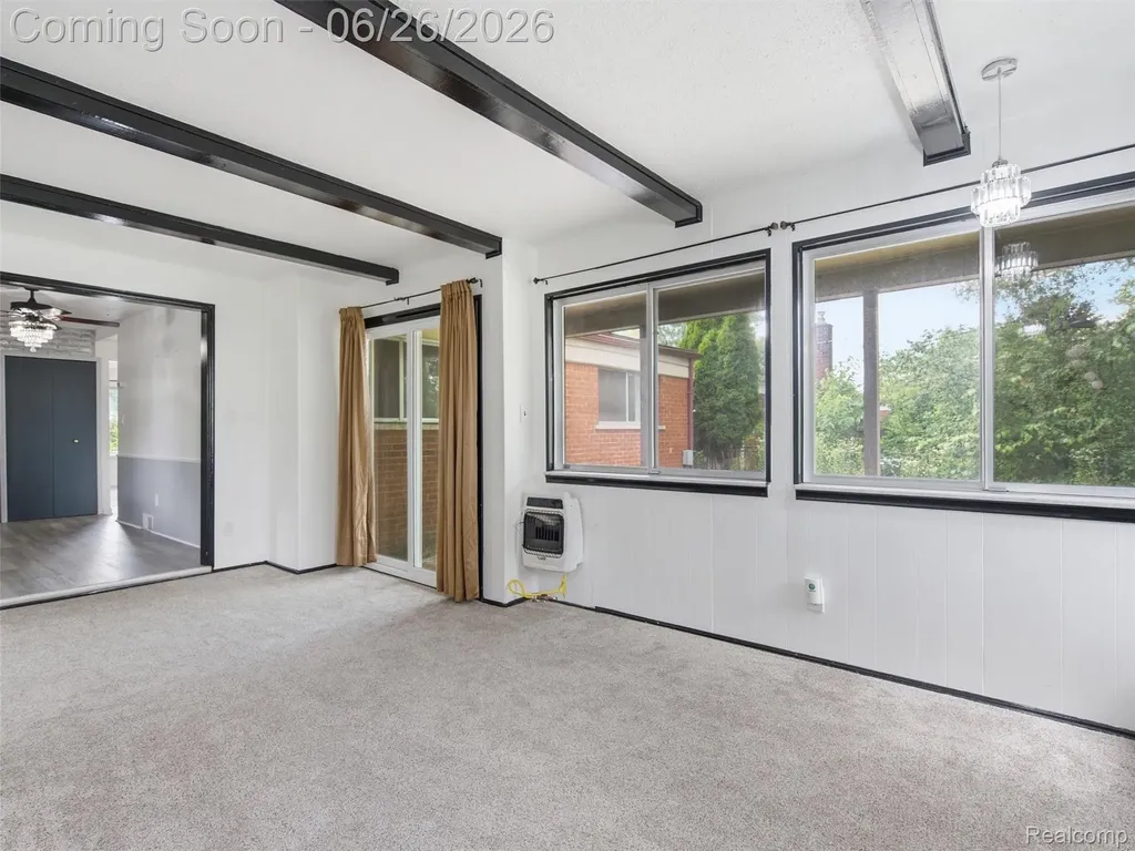 26826 Palomino Avenue Warren City MI 48089