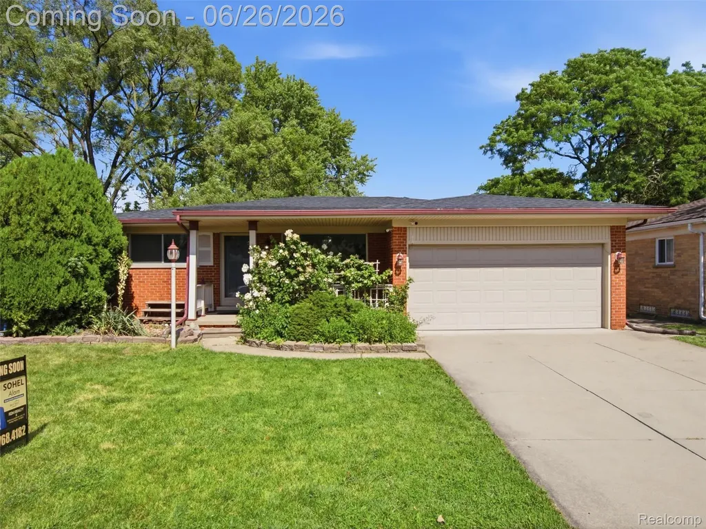 26826 Palomino Avenue Warren City MI 48089