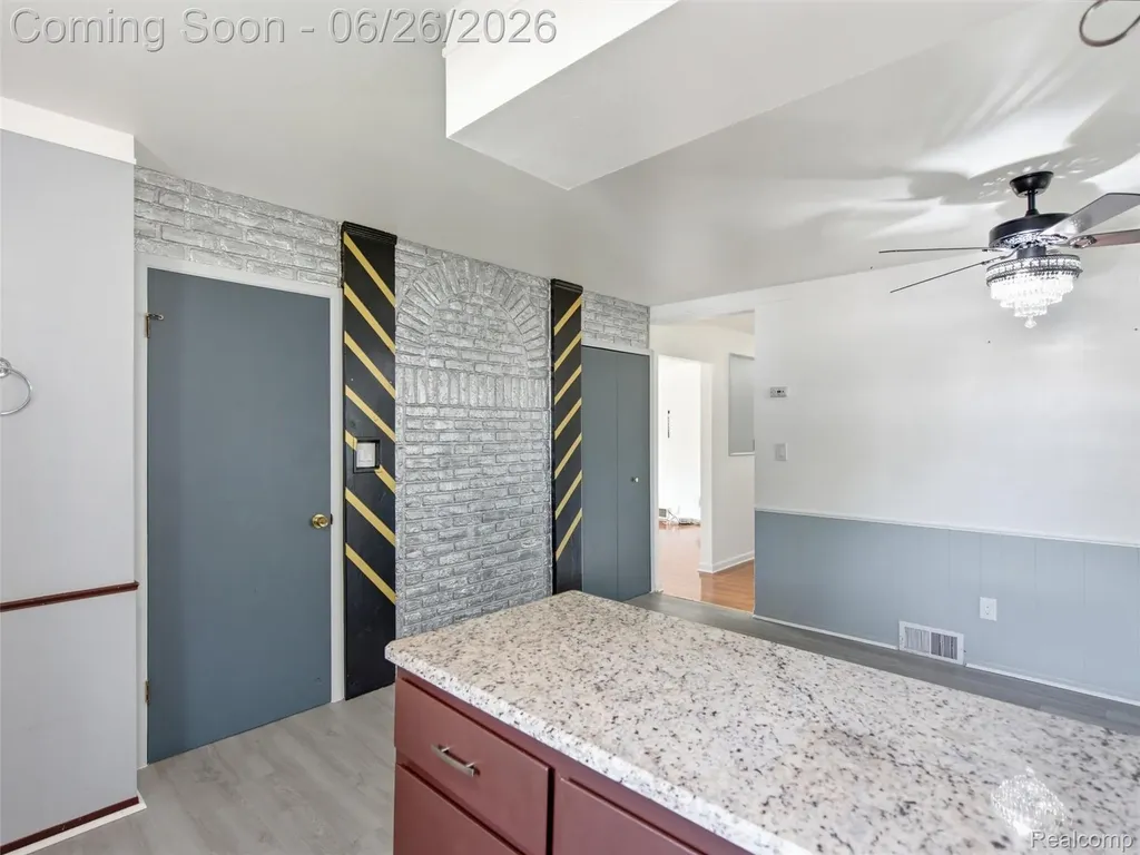 26826 Palomino Avenue Warren City MI 48089